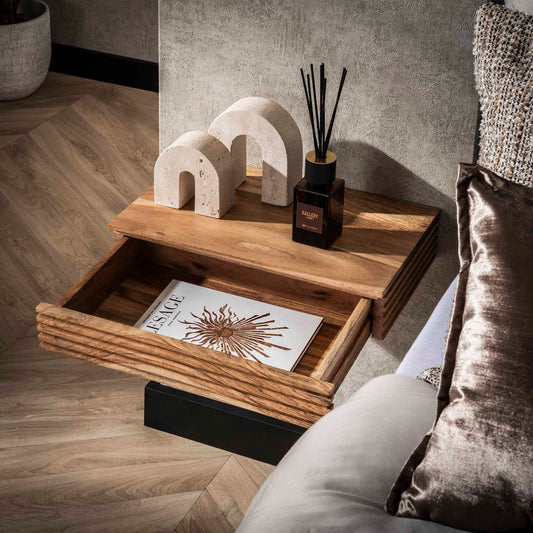 Zwei Nachtschränke im Set von lefurn.de, modernem Design, mit Schubladen und Ablageflächen, in hellem Holzoptik.