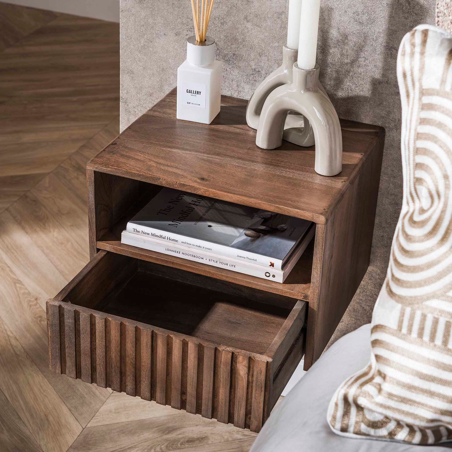 Nachtschrank Carve Open