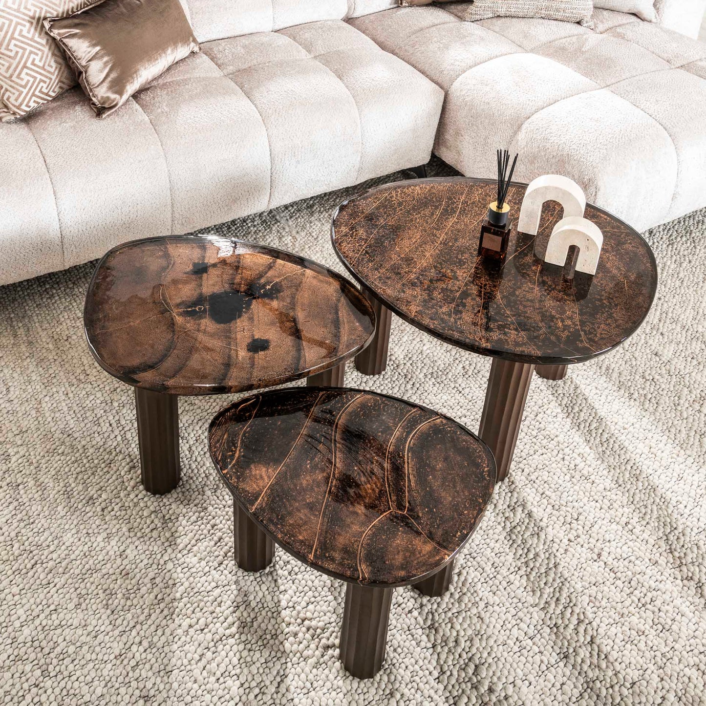 Moderner Couchtisch Eclipse 1 M aus Holz mit stilvoller Oberfläche, designed von lefurn.de, perfekt für das Wohnzimmer.