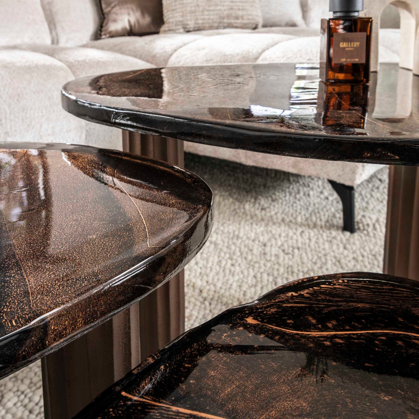 Moderner Couchtisch Eclipse 1 M aus Holz mit klaren Linien und quadratischer Form, von lefurn.de.