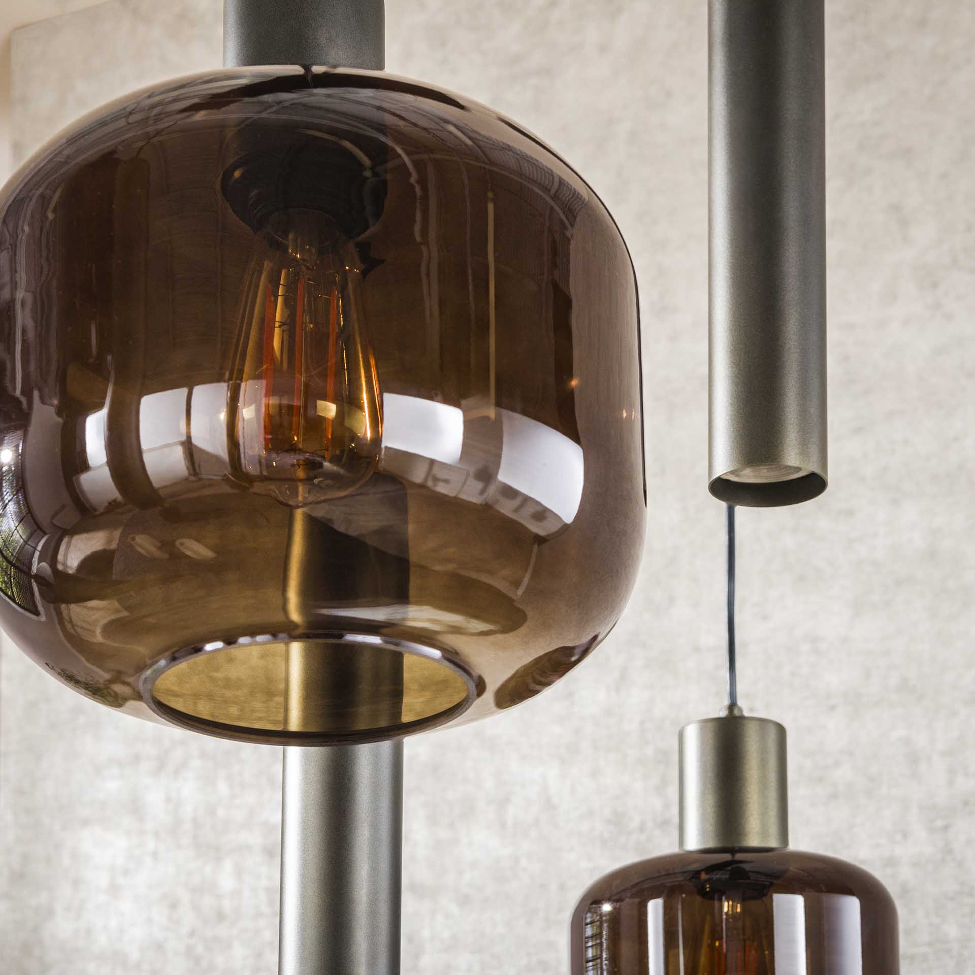 Hängelampe Bronza 4+3F von lefurn.de mit goldenen Metalllampen und modernen Design, ideal für Esszimmer oder Wohnzimmer