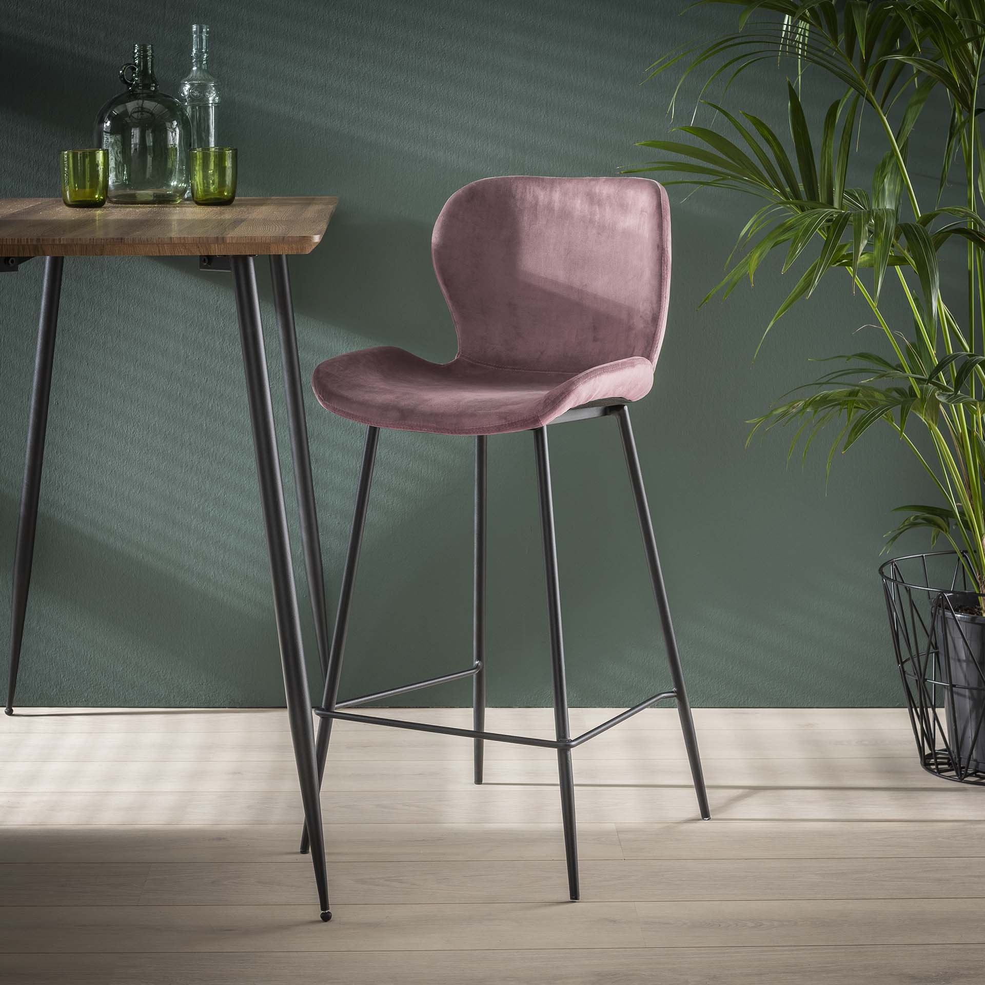 Grauer Barstuhl mit Rundrohrgestell und Samtpolster von lefurn.de, modernes Design für die Bar oder Küche
