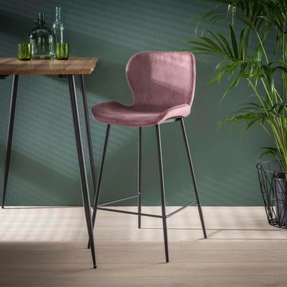Grauer Barstuhl mit Rundrohrgestell und Samtpolster von lefurn.de, modernes Design für die Bar oder Küche