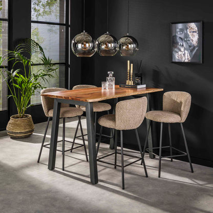 Heller Barstuhl Curve Bouclé von lefurn.de mit weichem, gepolstertem Sitz und eleganter Design, ideal für Bar- oder Küchenbereich.