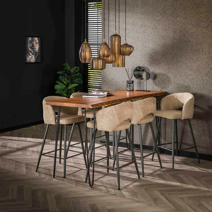 Weißer Barstuhl im Salon-Stil mit Bouclé-Bezug, moderner Sitzhocker von lefurn.de, bequeme Polsterung und elegantes Design.