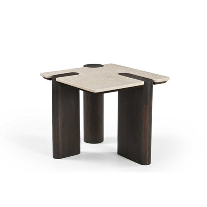 Kleiner Beistelltisch Maeve von lefurn.de mit Holzoberfläche und Metallgestell, ideal als Wohnzubehör, Nahaufnahme