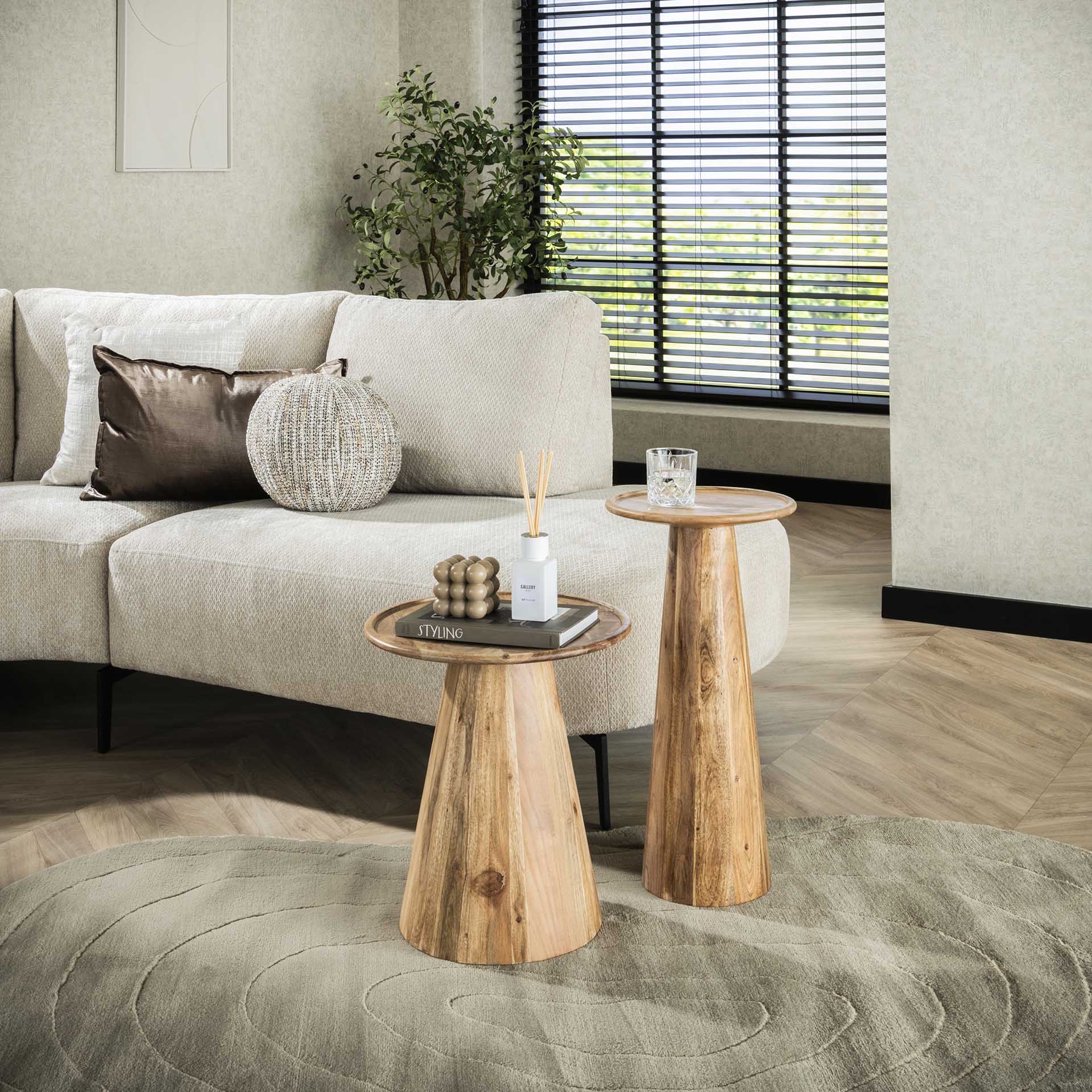Kleines Beistelltisch-Set Cone von lefurn.de mit modernenTischen aus Holz.