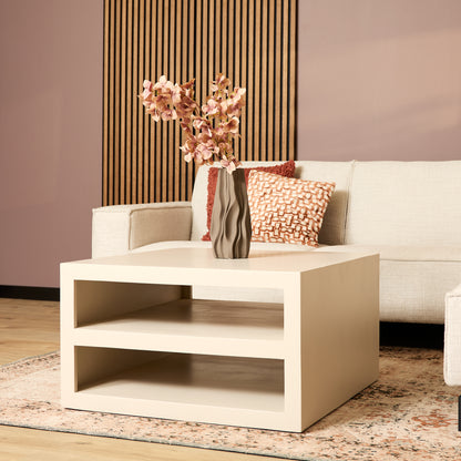 Moderner Couchtisch Brussel Sand von lefurn.de, rechteckiges Design mit Sandfarbenem Holzfinish, ideal für Wohnzimmer.