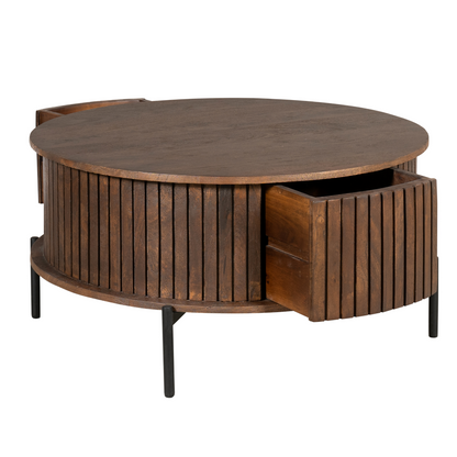 Brauner Couchtisch Madison von lefurn.de aus Holz mit modernem Design, rechteckige Form und glatte Oberfläche.