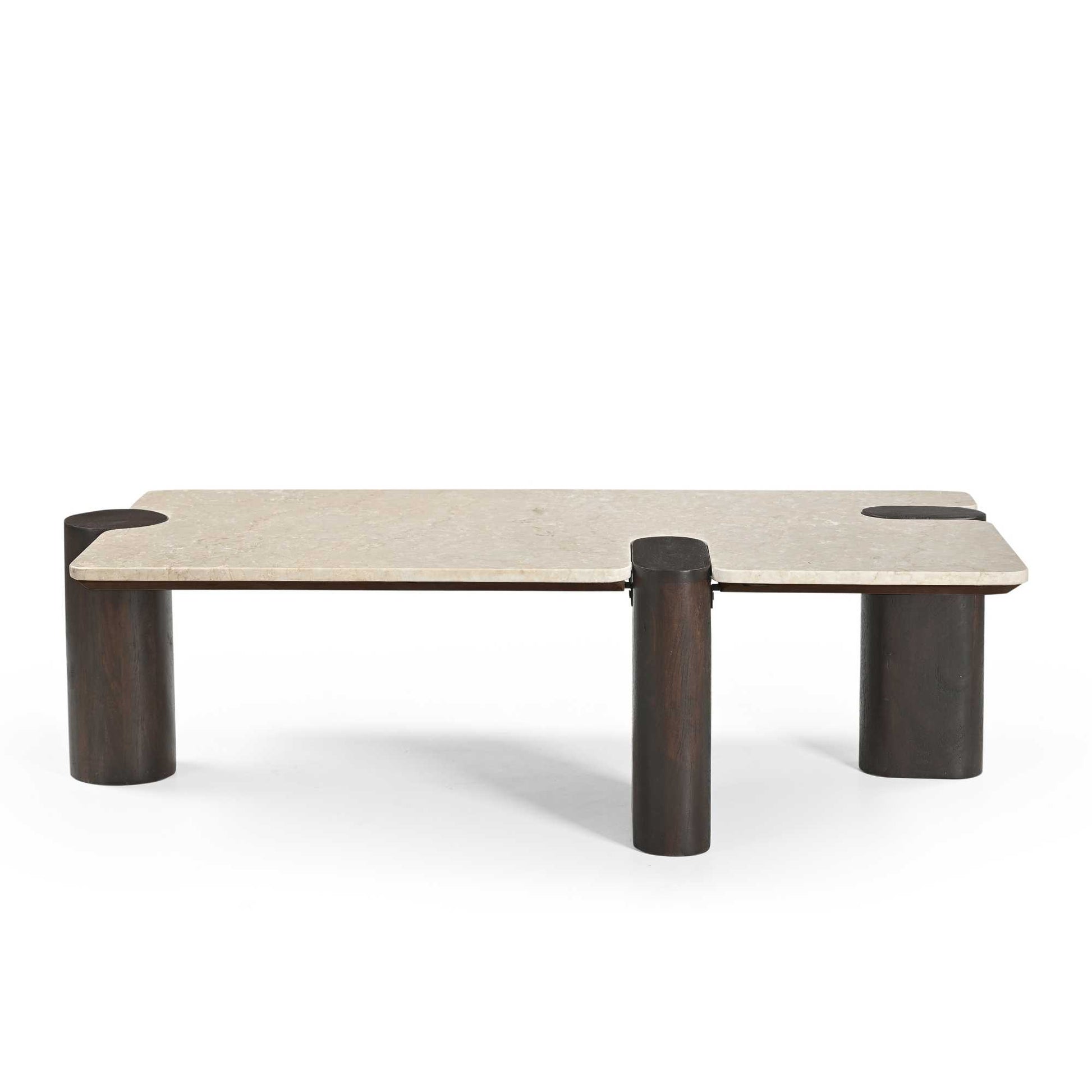 Moderner Couchtisch Maeve 128 aus Holz mit klaren Linien und stilvollem Design, von lefurn.de.