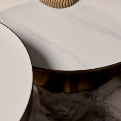 Couchtisch Set Ava von lefurn.de, moderner Couchtisch mit Holzoberfläche und stabilem Design, in einem stilvollen Wohnzimmer.