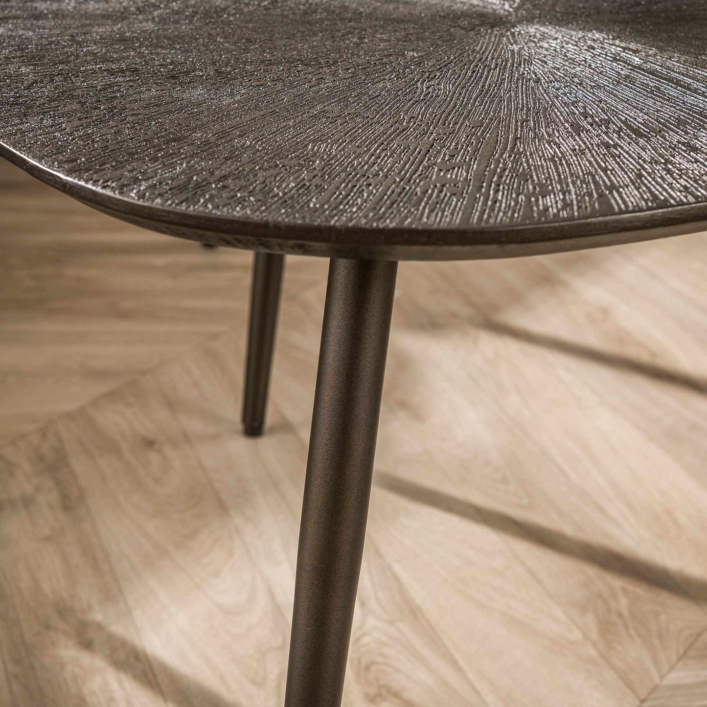Couchtisch Set Ray Leaf von lefurn.de mit modernem Design und natürlicher Holzoptik, ideal für das Wohnzimmer.