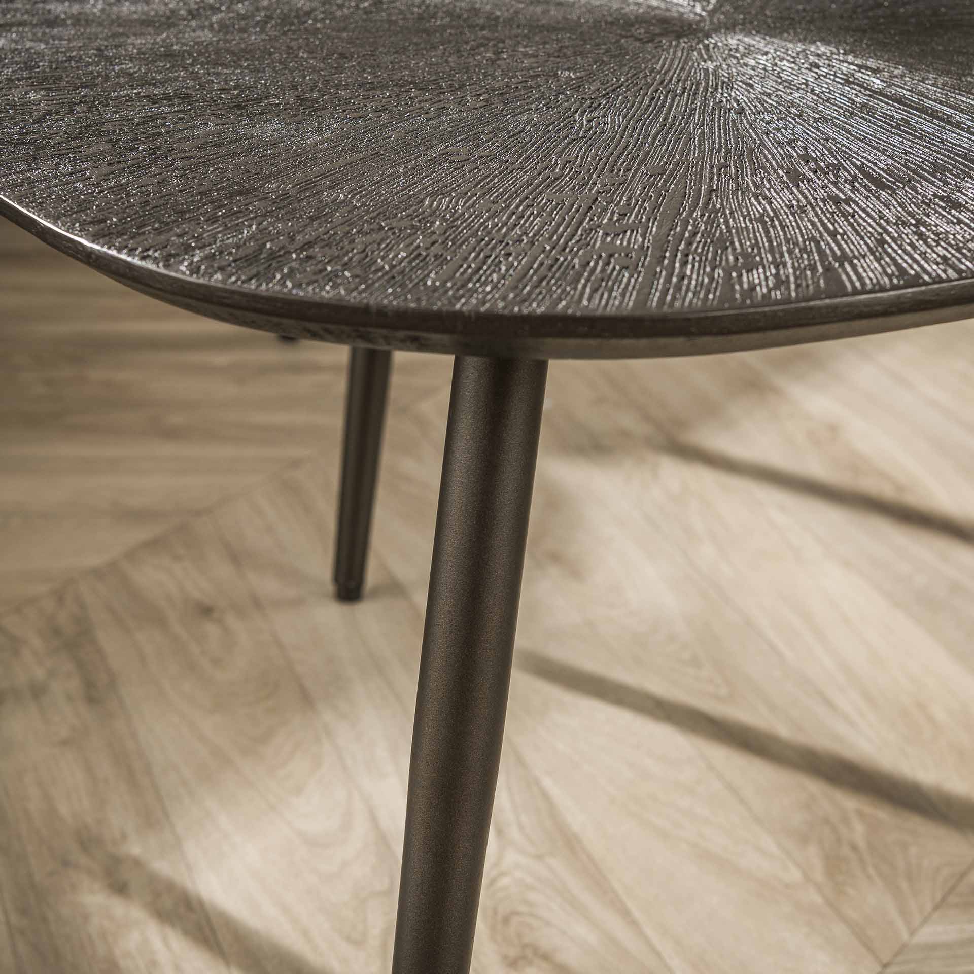 Couchtisch Set Ray Leaf von lefurn.de mit modernem Design und natürlicher Holzoptik, ideal für das Wohnzimmer.