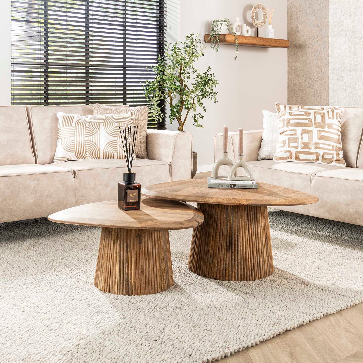 Dreieckiger Couchtisch im Set Wave von lefurn.de