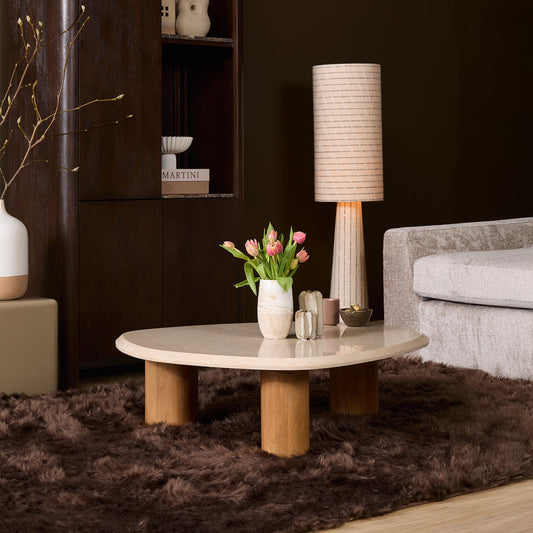 Moderner Couchtisch Nuvé 100 von lefurn.de aus Holz mit klaren Linien in hellem Finish.