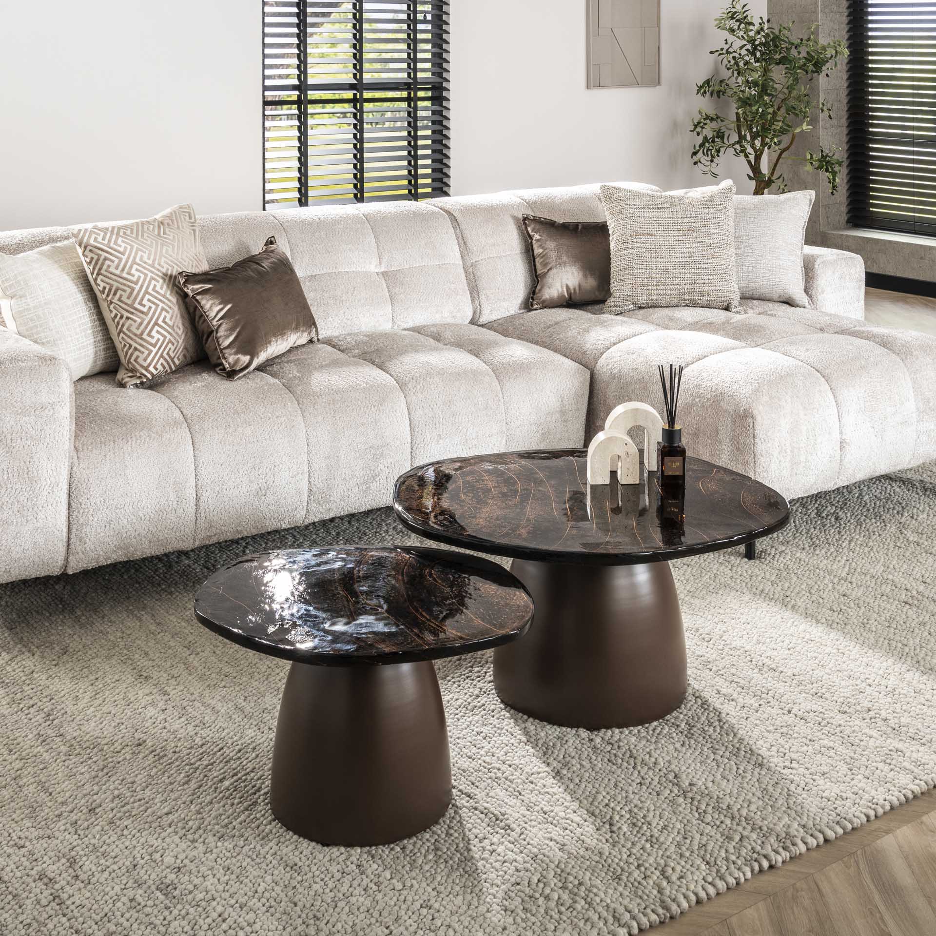 Einen stilvollen Couchtisch aus dem Couchtisch-Set Eclipse von lefurn.de