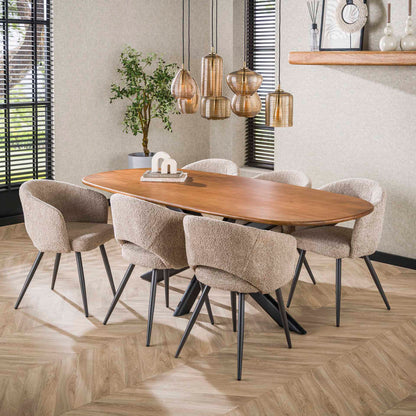 Großer Esstisch Cliff von lefurn.de mit 215 cm Länge, aus Holz gefertigt, zeigt die elegante Oberfläche und stabile Beine.
