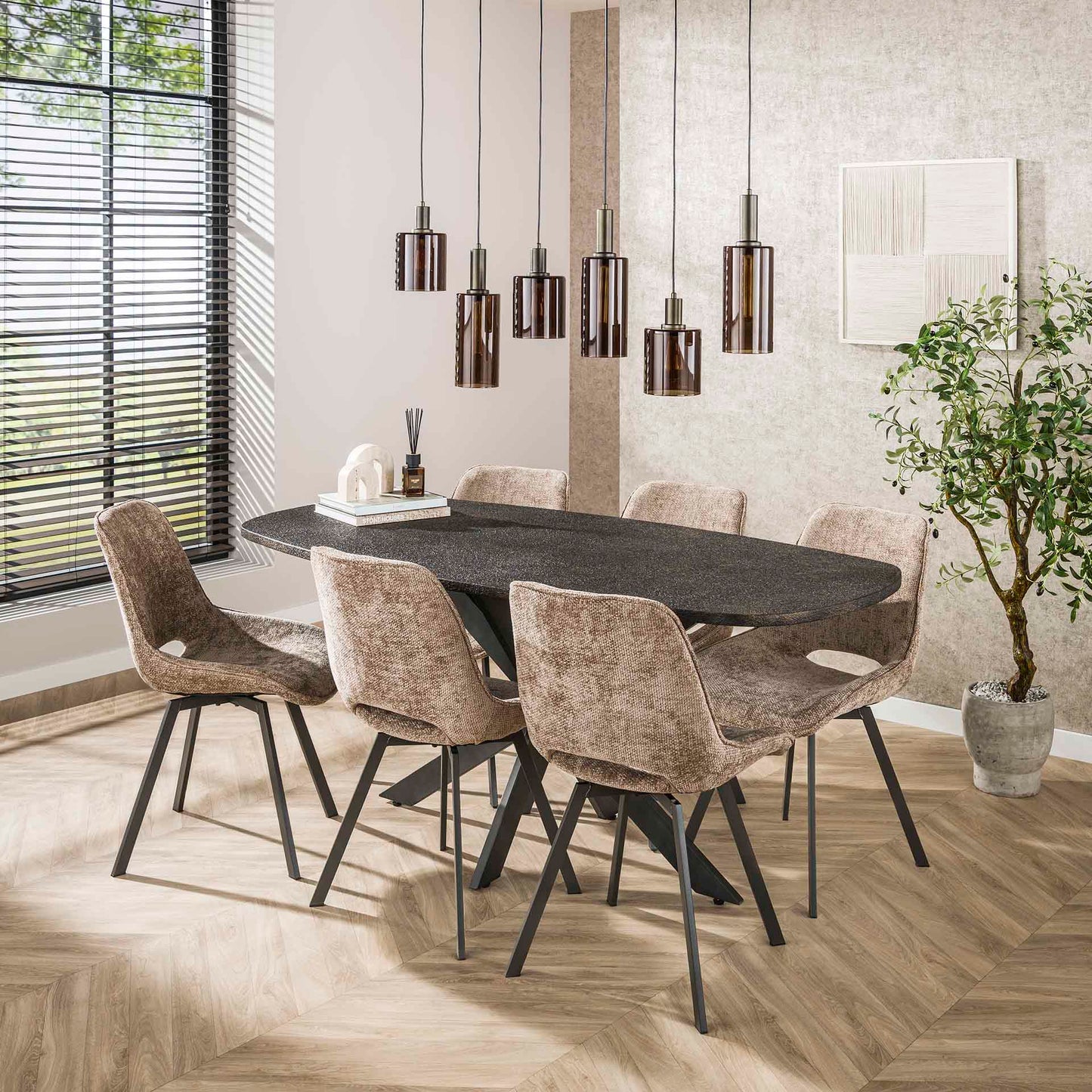 Moderner metallic Esstisch 180 cm von lefurn.de 