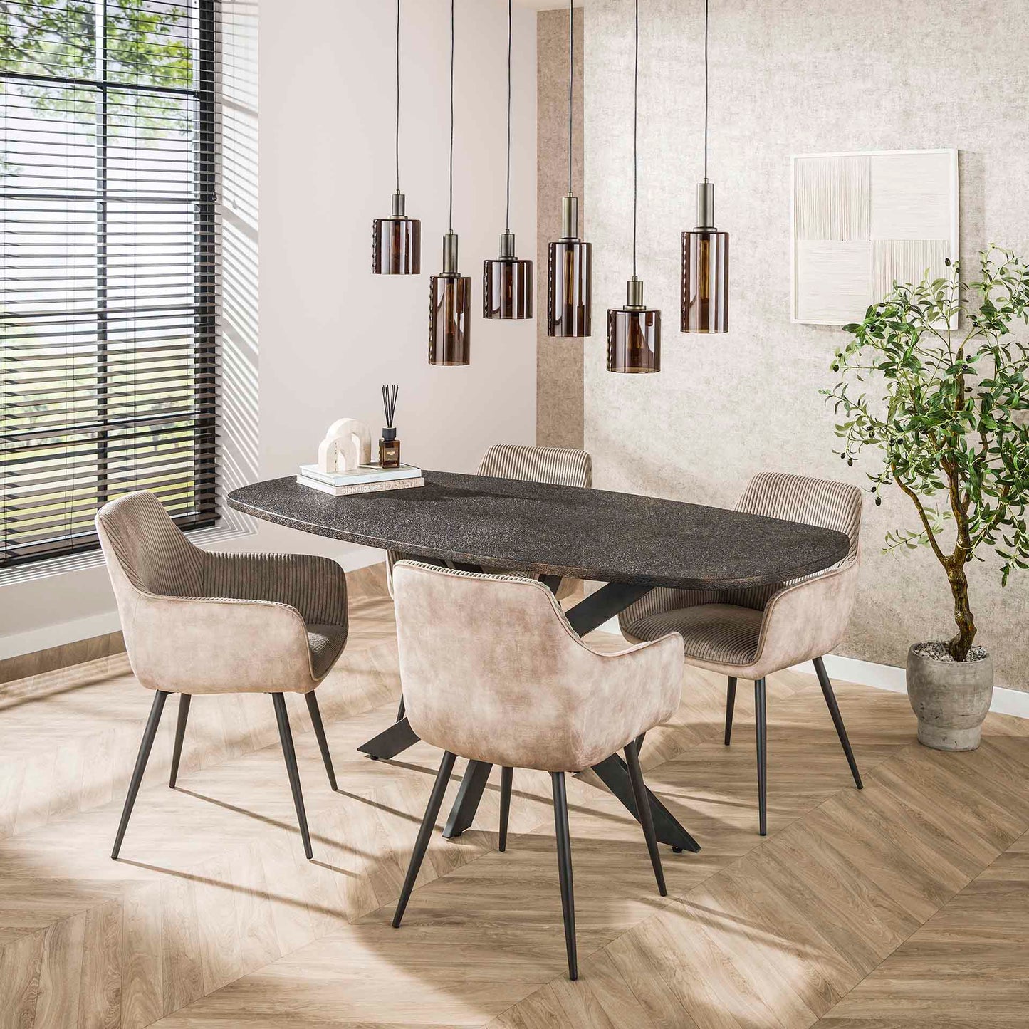 Moderner metallic Esstisch 180 cm von lefurn.de