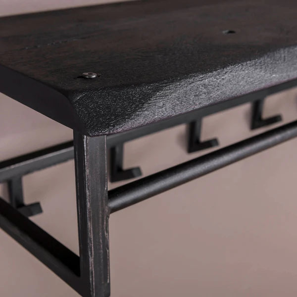 Schwarze Gaderobe Yucon 6H von lefurn.de mit Haken und Ablagefläche aus Holz für Eingangsbereich.
