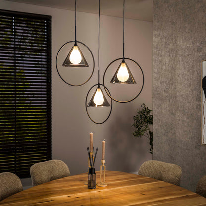 Hängelampe Kegelkappe von lefurn.de mit modernem Design und schwarzer Kegelkappe für stilvolle Raumbeleuchtung