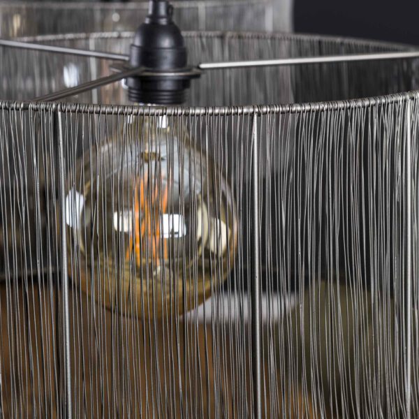 Hängelampe Stringshade von lefurn.de mit weißem Stoffschirm und schwarzem Kabel, moderne Beleuchtung für Wohnzimmer.
