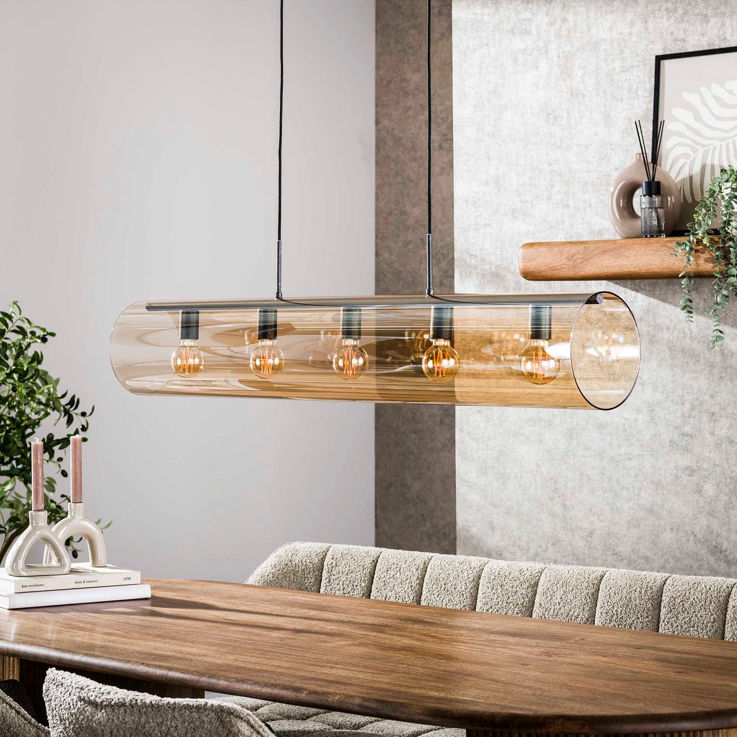 Hängelampe Tube Glas von lefurn.de mit transparentem Glaskörper und modernem Design für stilvolle Beleuchtung.