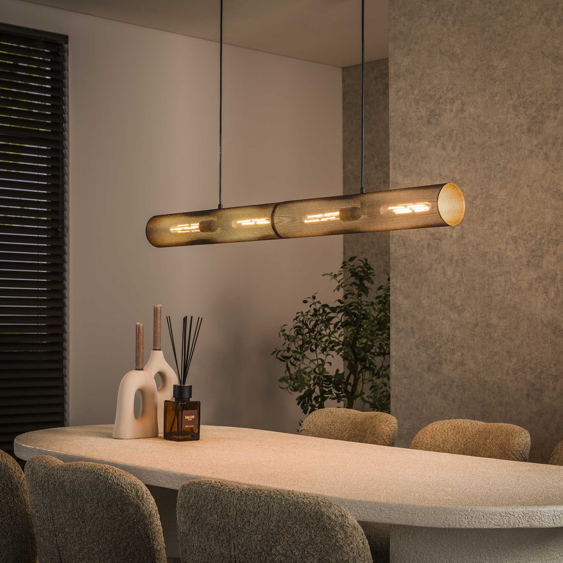 Hängelampe Tube Mesh von lefurn.de mit filigranem Mesh-Design, ideal für moderne Wohnzimmerbeleuchtung