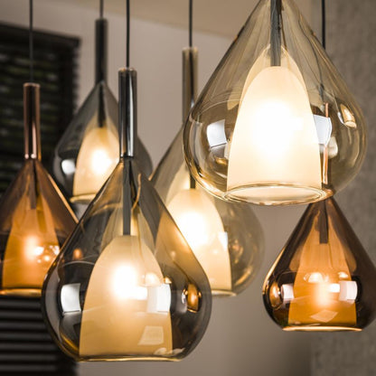 Hängelampe Wings Mix aus Glas von lefurn.de, moderne Beleuchtung mit bunten Glaselementen, stilvoll im Wohnzimmer aufgehängt