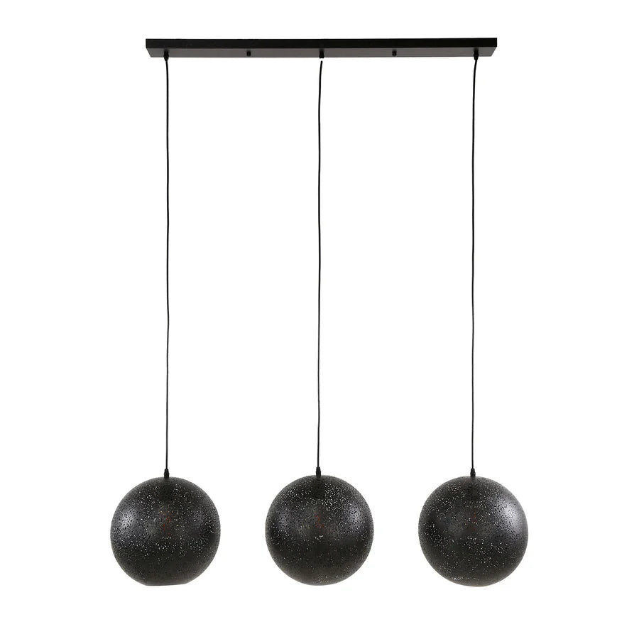 Moderne Hängelampe Zip 3L von lefurn.de mit drei Lampenschirmen aus weißem Glas für stilvolle Beleuchtung.