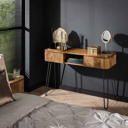 Konsolentisch Wave von lefurn.de, moderner Tisch aus Holz mit elegantem Design, ideal für Flur oder Wohnzimmer.