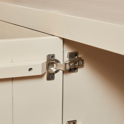 Helles Lowboard Brussel Sand 150 von lefurn.de mit Stauraum und modernem Design, Blick auf die Oberfläche und die Fronten.