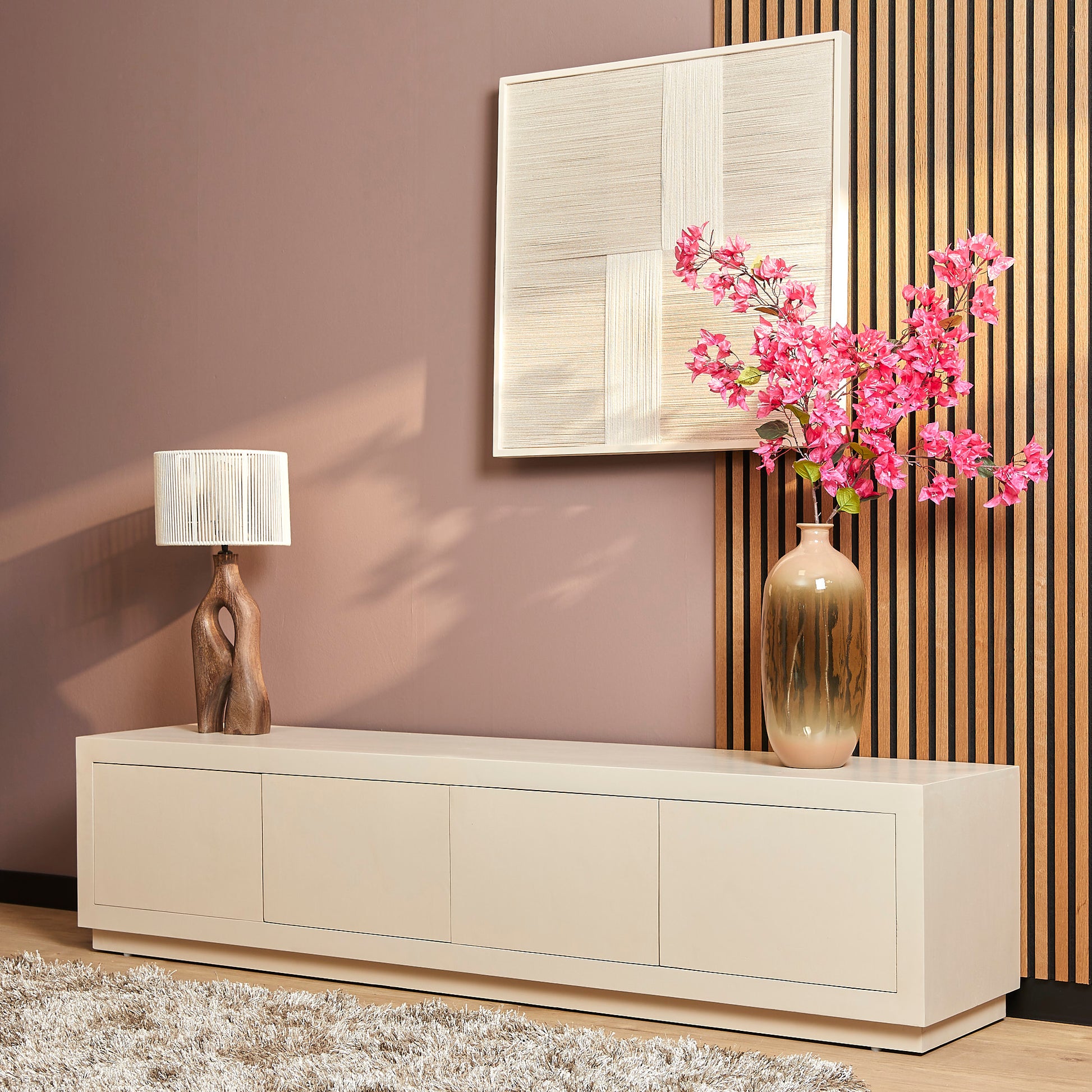 Helles Lowboard Brussel Sand 200 von lefurn.de mit Stauraum und modernem Design, rechteckige Form, Holzoptik.