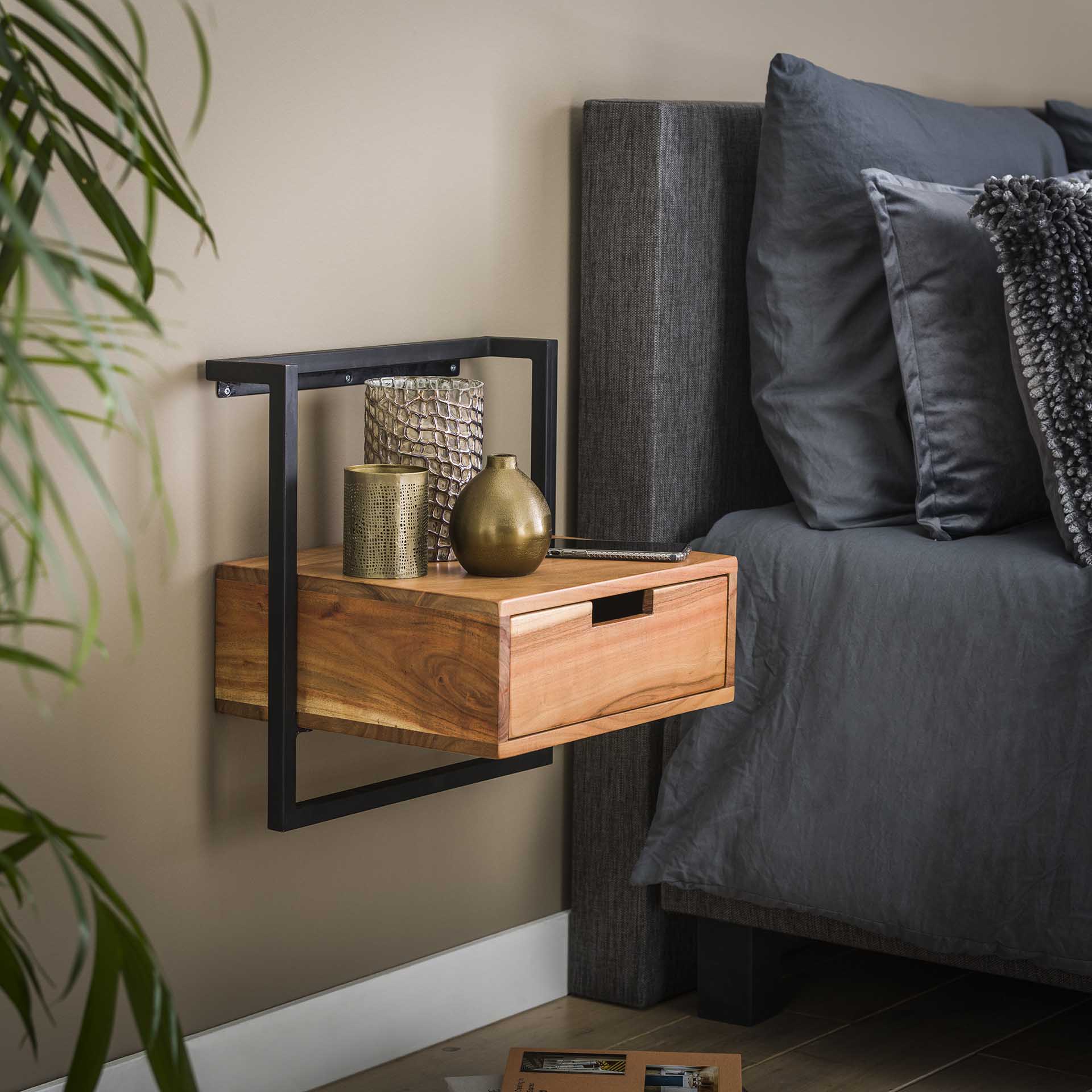 Moderner Nachtschrank Air von lefurn.de mit schlichtem Design und Stauraum, ideal für Schlafzimmer.