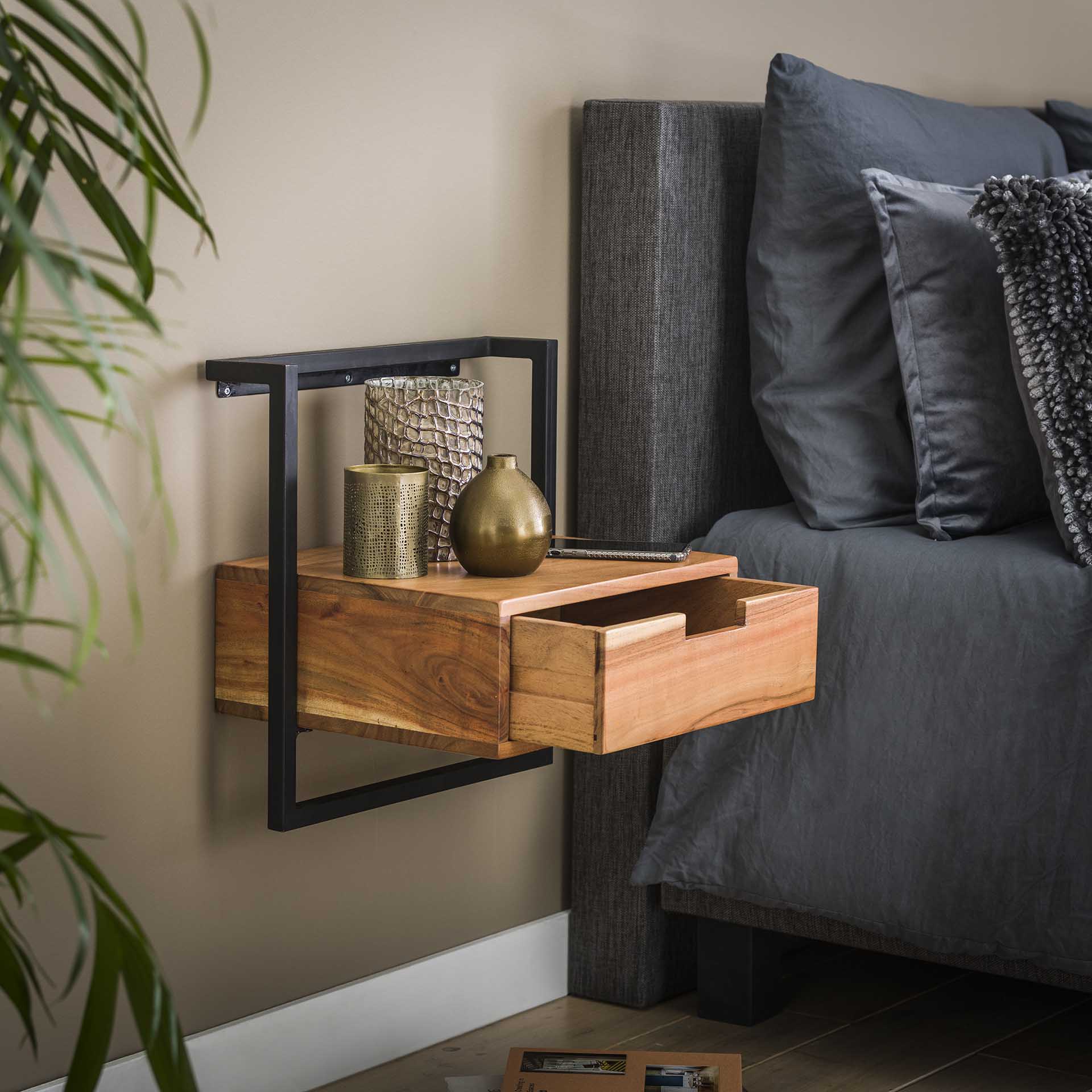 Moderner Nachtschrank Air von lefurn.de aus Holz mit Schublade und offener Ablage, elegantes Design für Schlafzimmer.