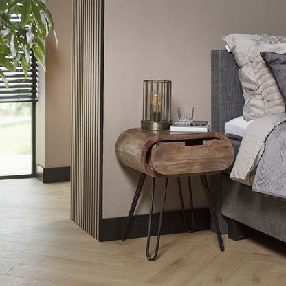Nachtschrank Barrel aus Holz mit Stauraum, moderner Nachtschränkchen im minimalistischen Design, von lefurn.de