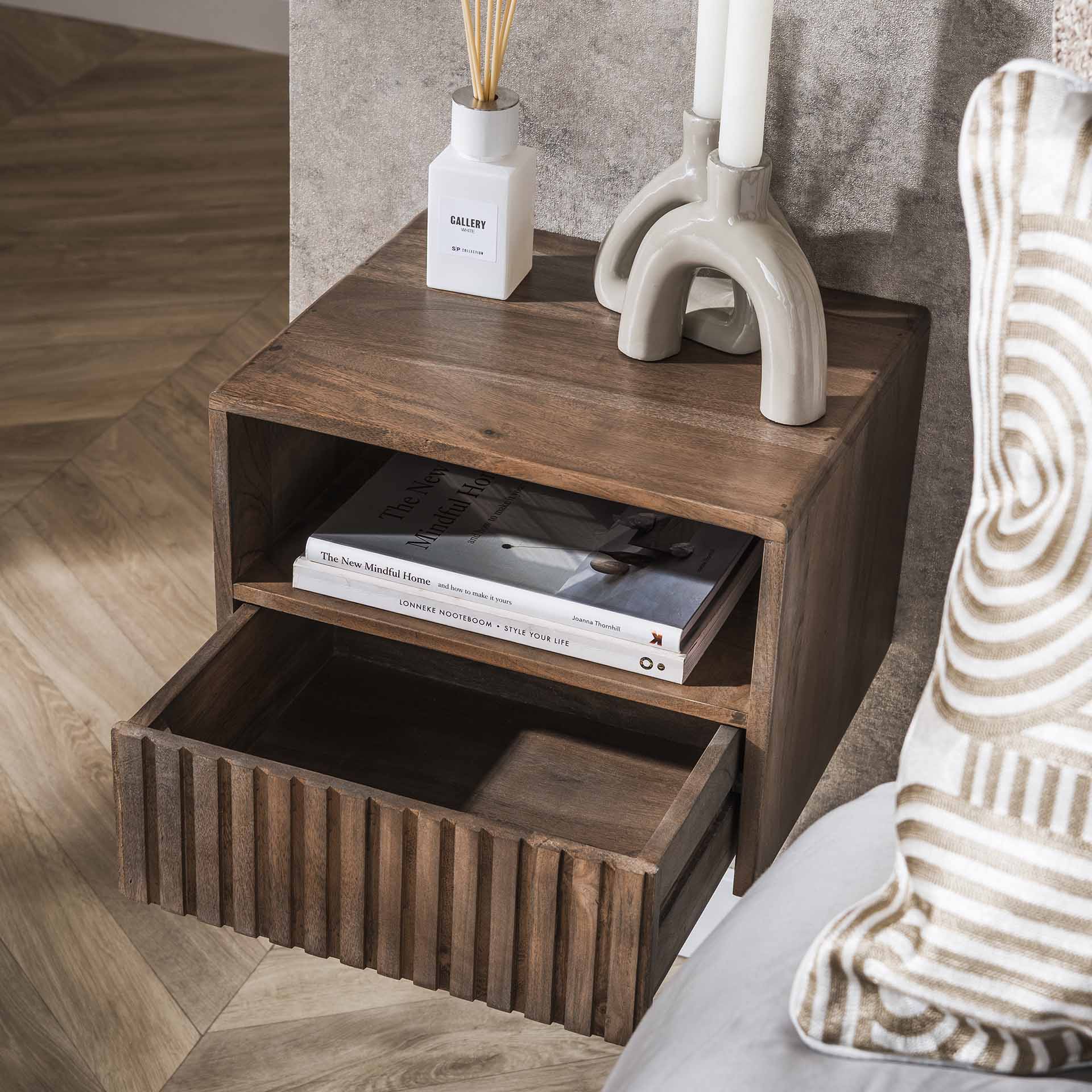 Nachtschrank Carve Open - lefurn.de