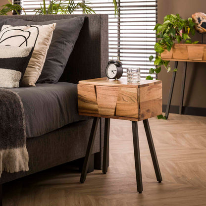Moderner Nachtschrank Demn aus Holz, schwarzes Finish, mit Ablagefläche und Schublade, von Lefurn.de