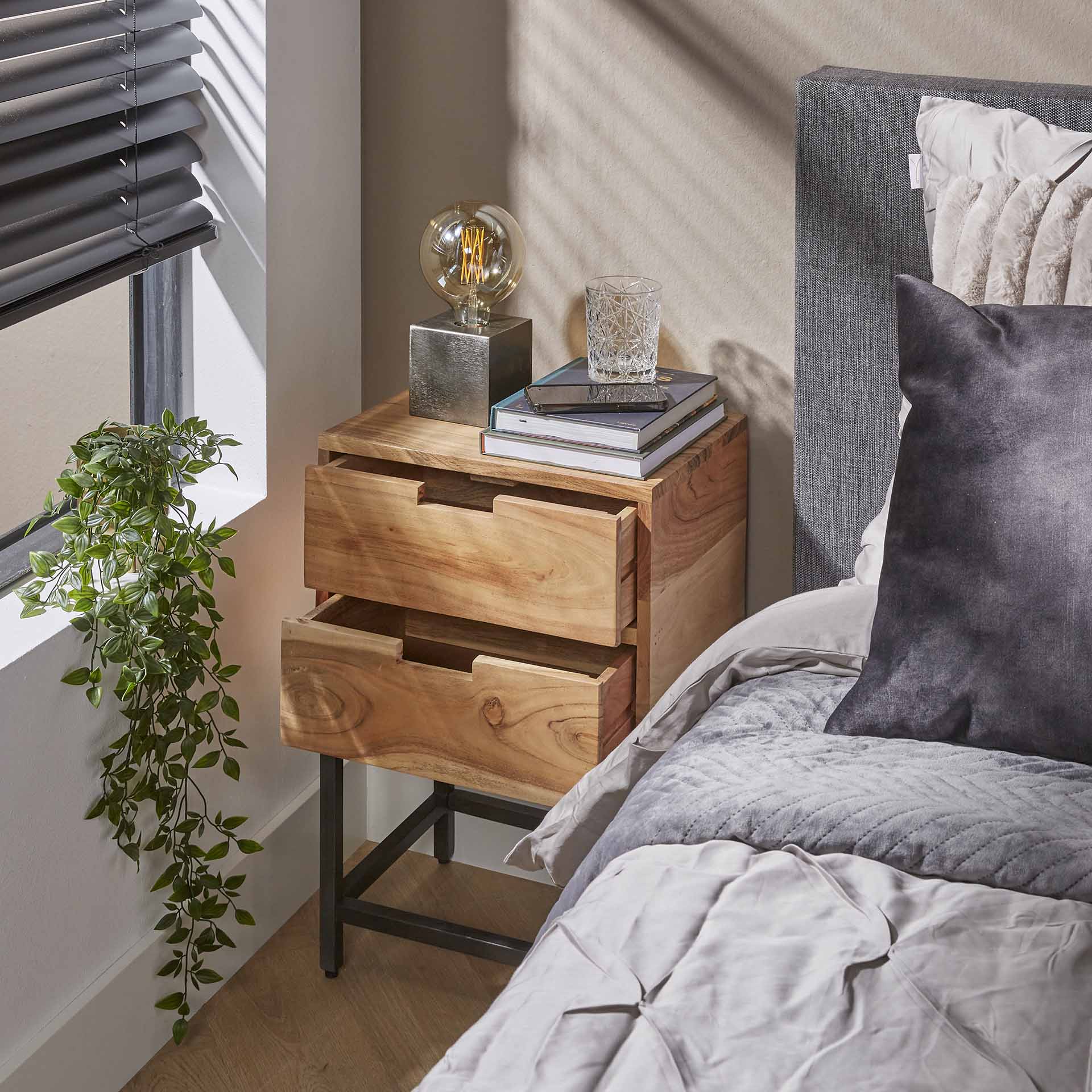 Nachtschrank Flat 2 - lefurn.de