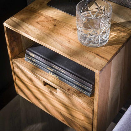Moderner Nachtschrank Flat 3 von lefurn.de mit zwei Schubladen und hellem Holzdesign, ideal für Schlafzimmer.