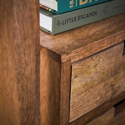 Nachtschrank Sahara 2SK von lefurn.de mit zwei Schubladen und modernem Design, aus Holz gefertigt.