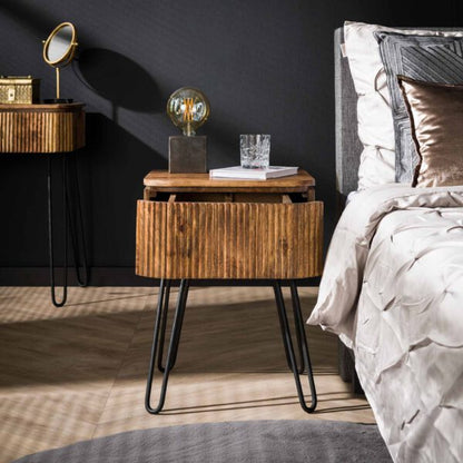 Moderner Nachtschrank Wave 1 von lefurn.de mit zwei Schubladen und hellem Holzdesign, ideal für Schlafzimmer.