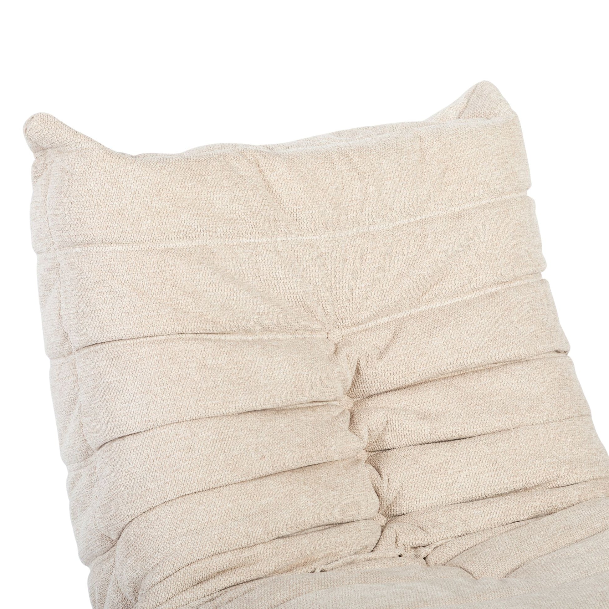 Beiger Relaxsessel Zen von lefurn.de mit bequemen Sitzpolstern und modernem Design, ideal für Entspannung im Wohnzimmer.