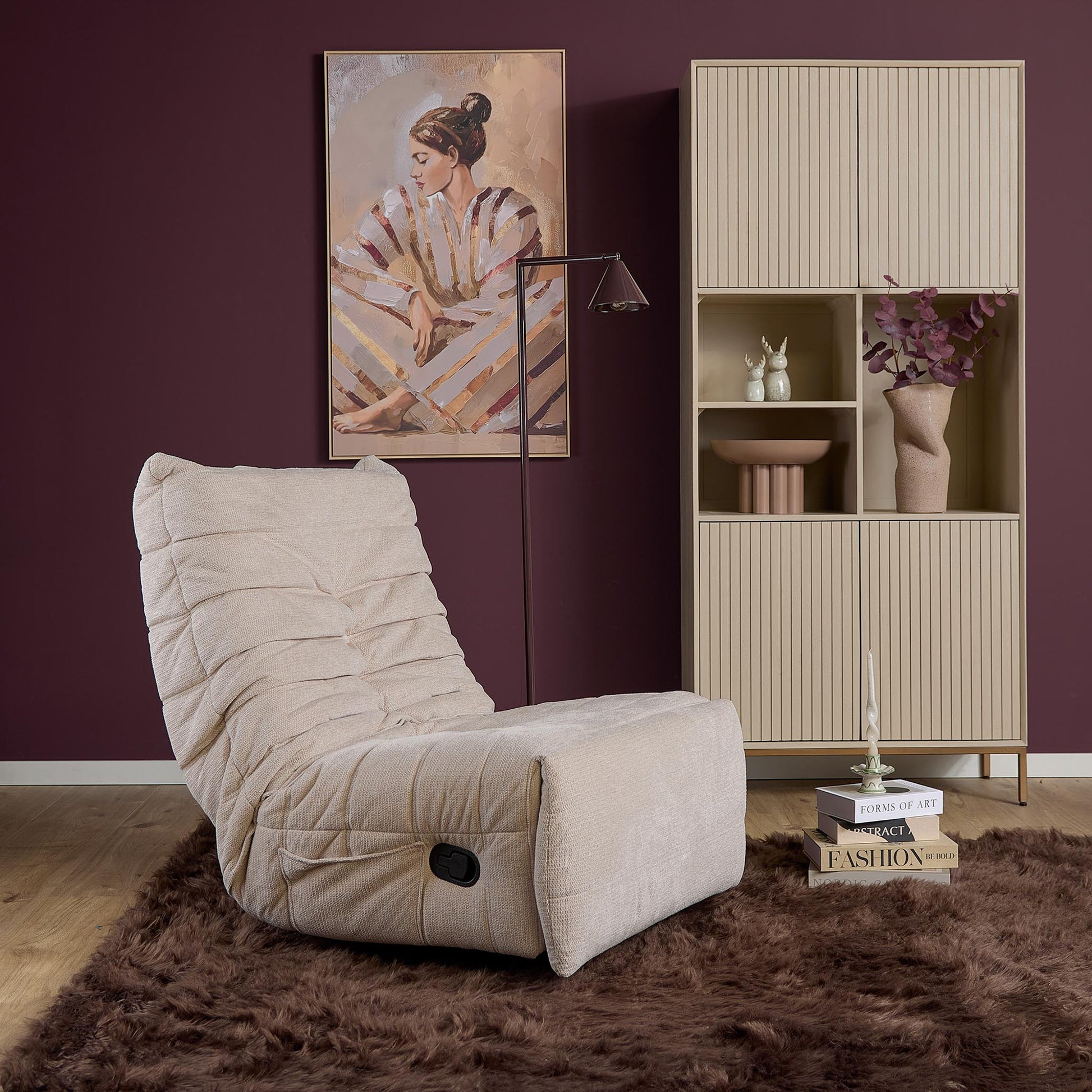 Beiger Relaxsessel Zen von lefurn.de mit bequemer Polsterung und modernem Design, perfekt für entspanntes Sitzen.