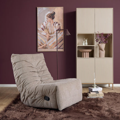 Beiger Relaxsessel Zen von lefurn.de mit bequemen Polstern und modernen Design, ideal für entspannte Stunden.