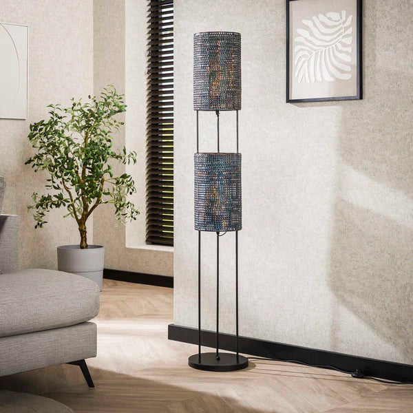 Moderne Stehlampe Armor Tube von lefurn.de mit schlankem Design und langlebigem Metallgestell, ideal für Wohnzimmer und Leseecke