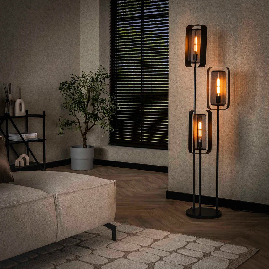 Moderne Mesh-Stehlampe von lefurn.de mit elegantem Design und Metallrahmen, ideal für Wohnzimmer und Leseecken.