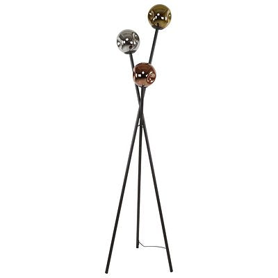 Moderne Stehlampe Molecule von lefurn.de mit eleganten, geometrischen Design und warmem Licht in einem stilvollen Raum.