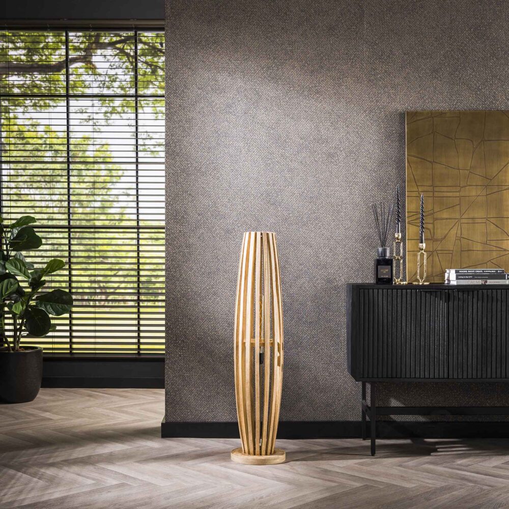 Moderne Stehlampe Orbit von lefurn.de mit schwarzem Metallständer und runden Lampenschirm, ideal für Wohnzimmer und Schlafzimmer