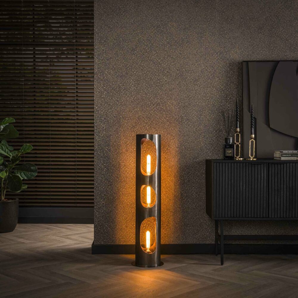Moderne Stehlampe Organic L von lefurn.de mit elegantem Design und warmem Licht, ideal für Wohnzimmer und Schlafzimmer.